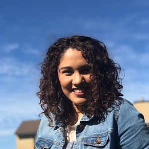 Meet your Posher, Cesia